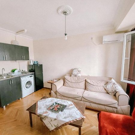 Naira Apartment Батуми Экстерьер фото