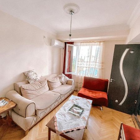 Naira Apartment Батуми Экстерьер фото